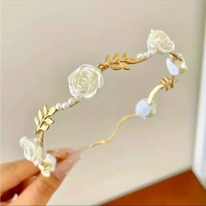 NWT Floral White Rose Gold Headband
